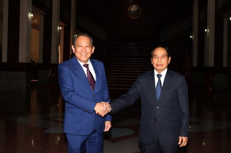 Phó Thủ tướng Thường trực hội đàm Phó Thủ tướng Lào - ảnh 1